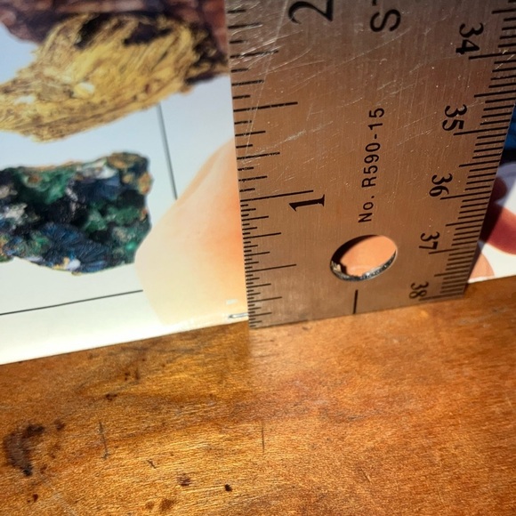 The Ultimate Rocks & Minerals Sticker Book - Picture 15 of 16